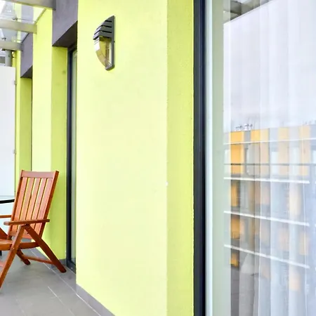 Oli&joly Wylotowa 83 * קולובז'ג